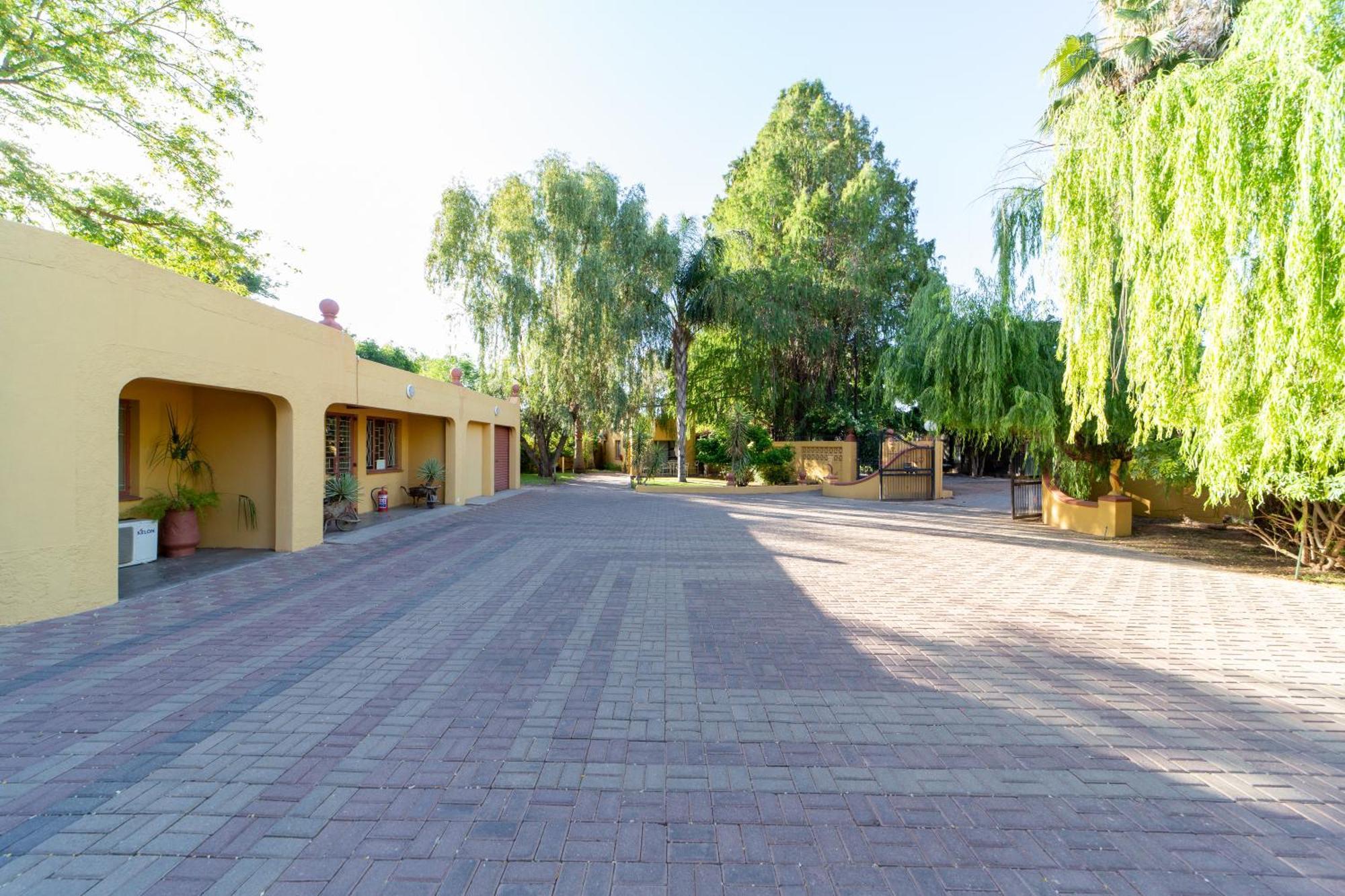 Sunriver Kalahari Lodge Riverside Stay In Upington Exterior foto