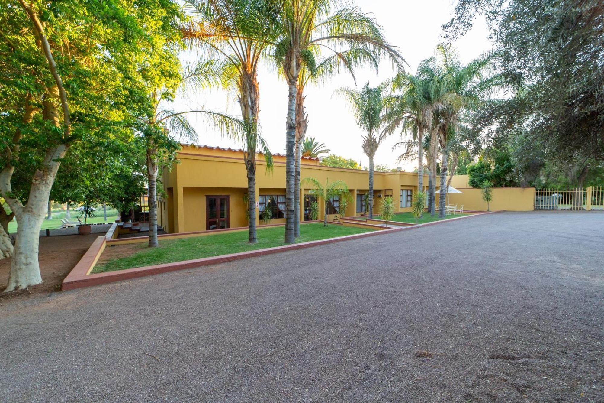 Sunriver Kalahari Lodge Riverside Stay In Upington Exterior foto